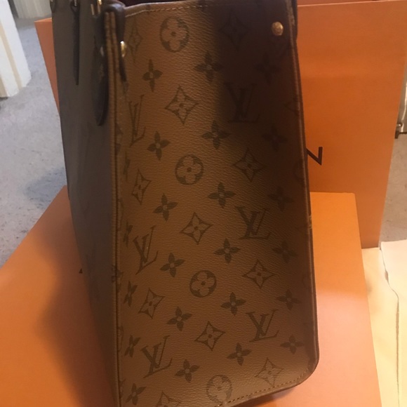 💕SOLD-Louis Vuitton Reverse Monogram Onthego MM - Picture 5 of 16